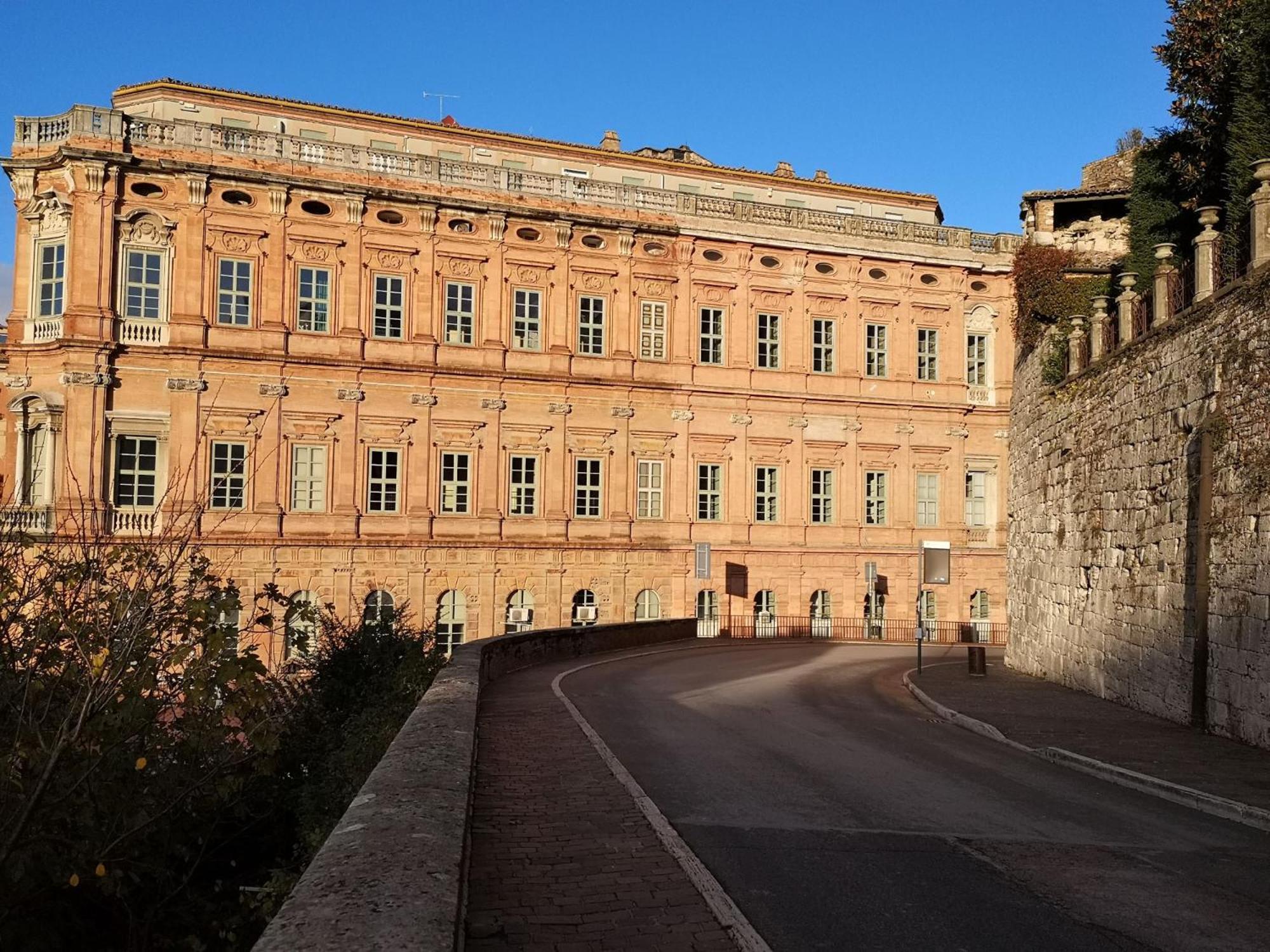 Appartamento Dietro Le Quinte Nel Cuore Di Perúgia Exterior foto